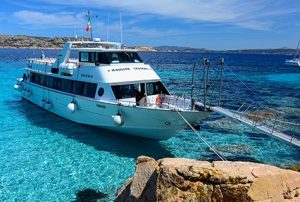 Maggiore Leggero Tour gite in barca tra Palau e La Maddalena